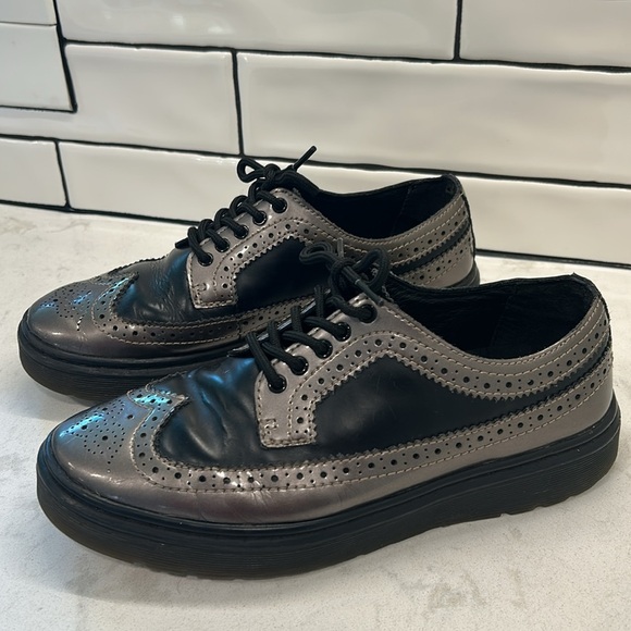 Doc Marten’s Black Metallic Floyd Brogues Loafer Shoes Leather Wing Tip Lug Sole - Picture 2 of 16